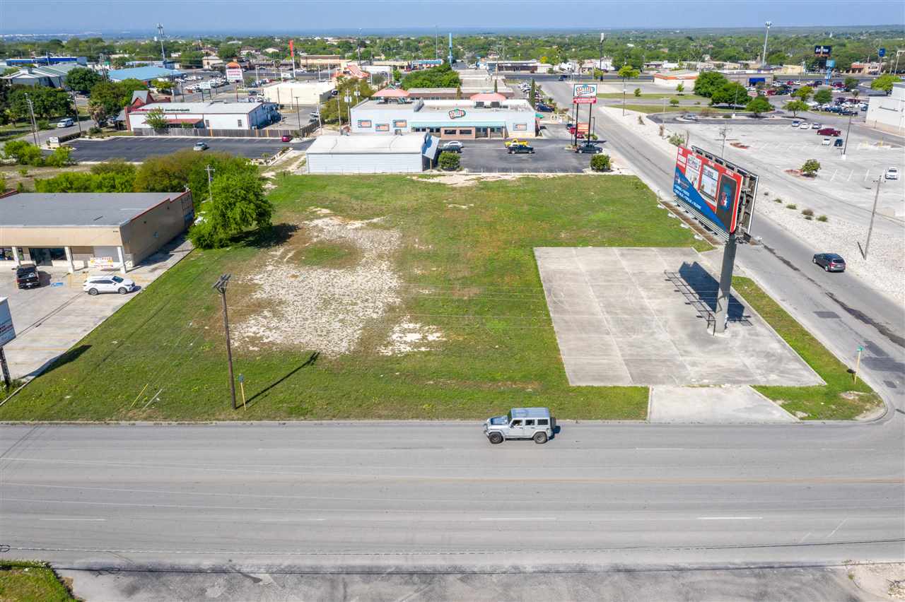 Image 7 of 15 For 2122 Bedell  