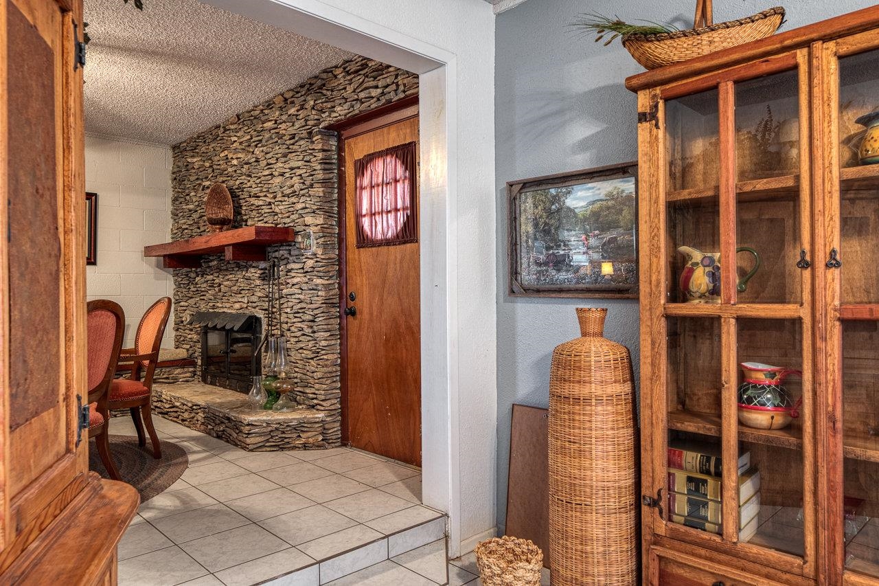 Image 12 of 48 For 806 Camino Real St.