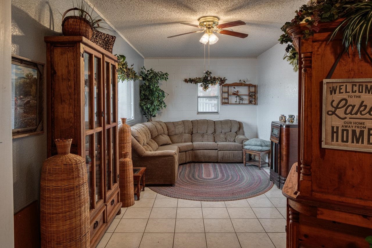Image 13 of 48 For 806 Camino Real St.