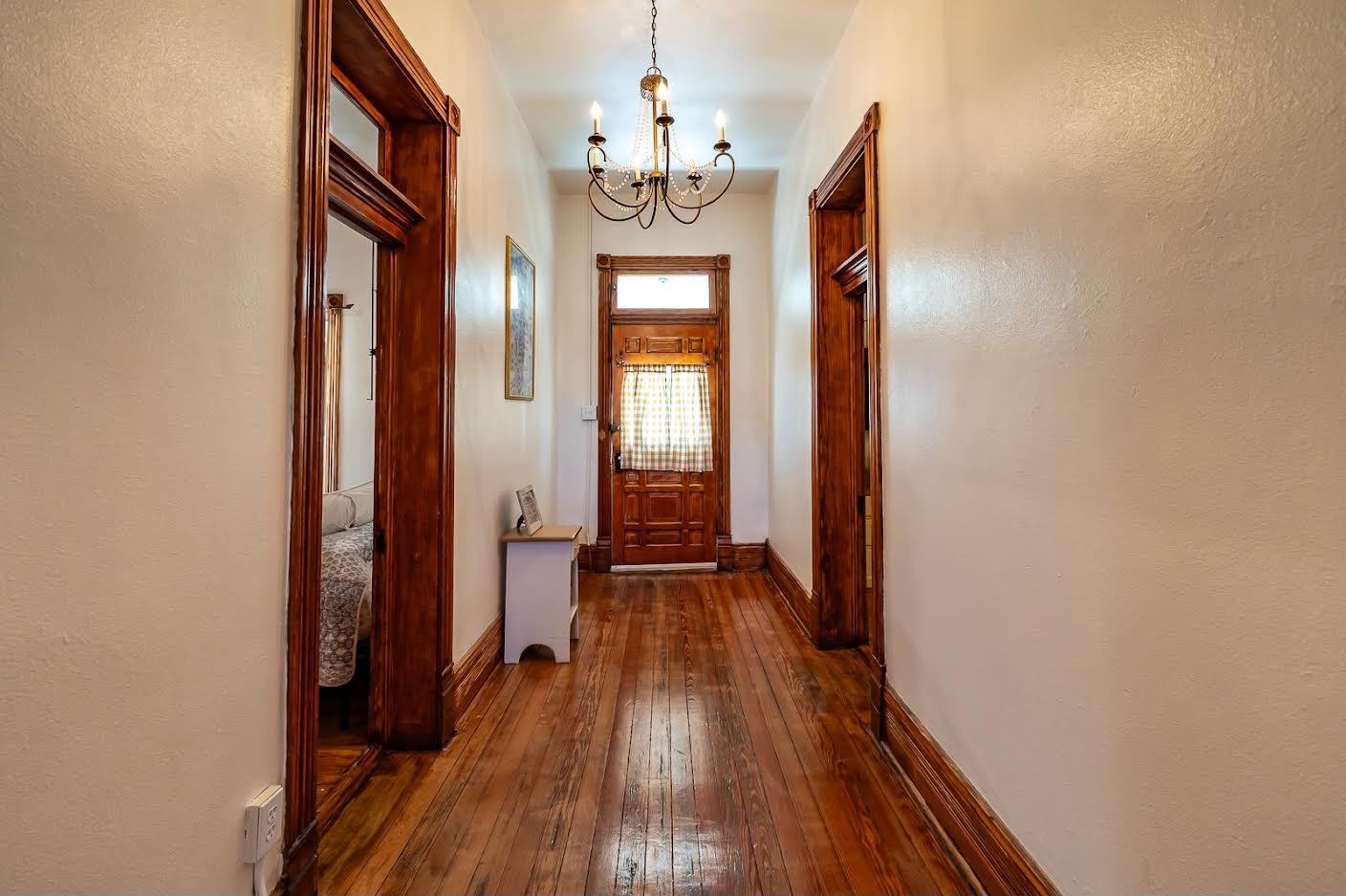 Image 17 of 36 For 110 2nd E 
