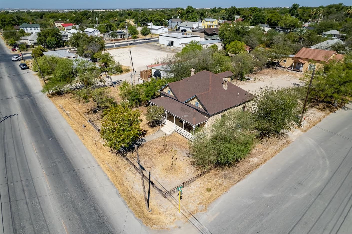 Image 8 of 36 For 110 2nd E 