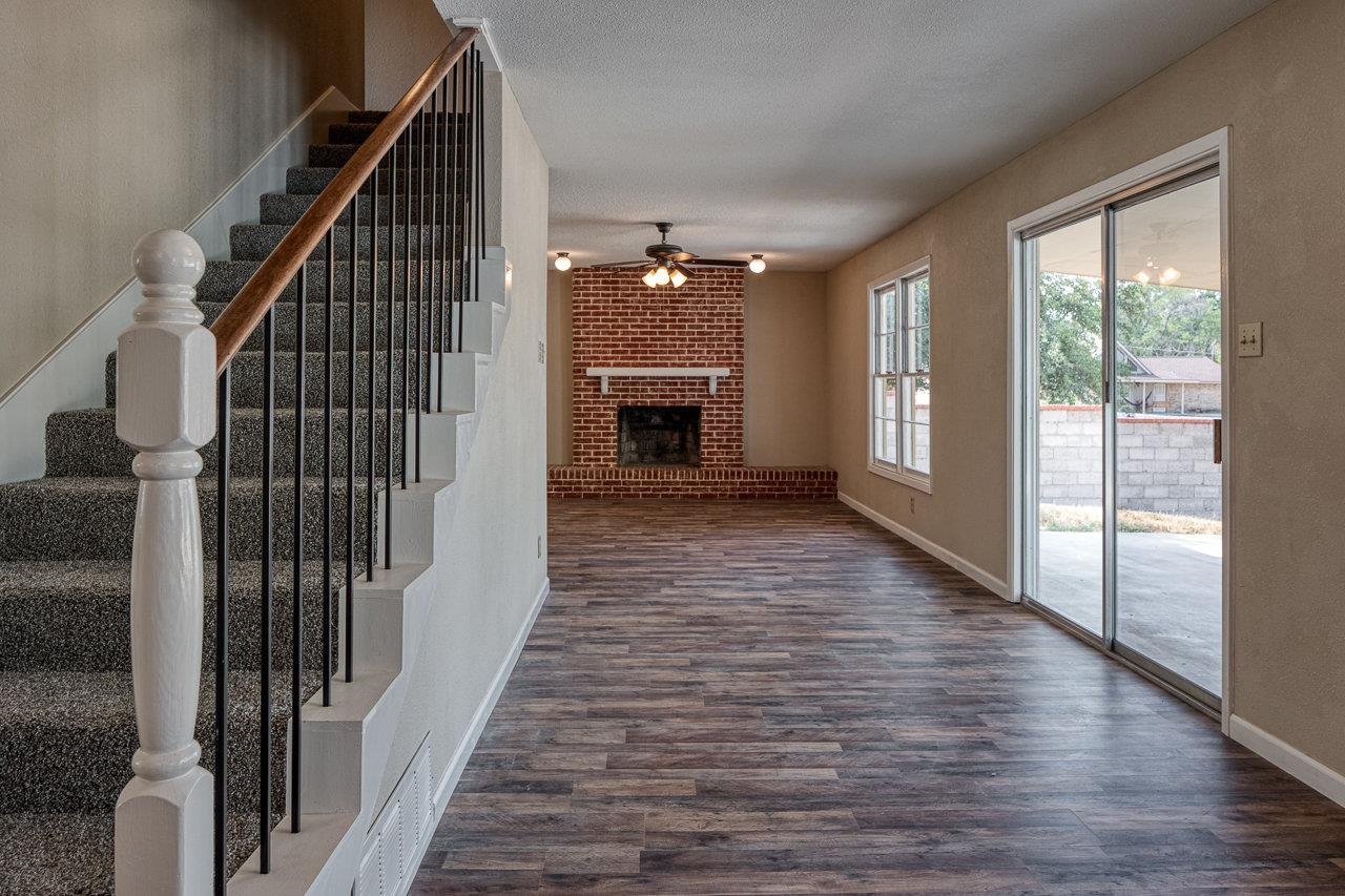 Image 9 of 40 For 109 Fox Drive