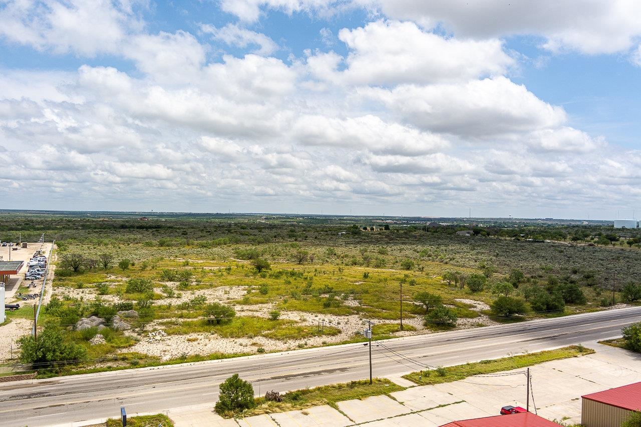 Image 9 of 26 For 2209 Dodson  