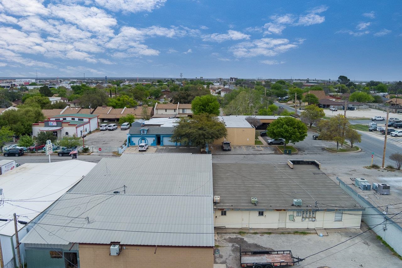 Image 9 of 18 For 102-104 Fletcher