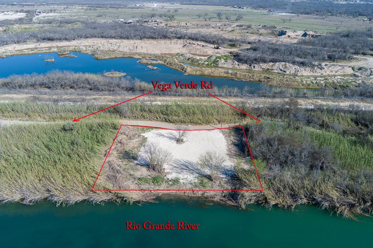 Image 4 of 13 For 312 Vega Verde Rd S