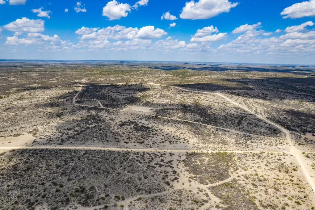 Image 10 of 18 For 1027 Lobo  