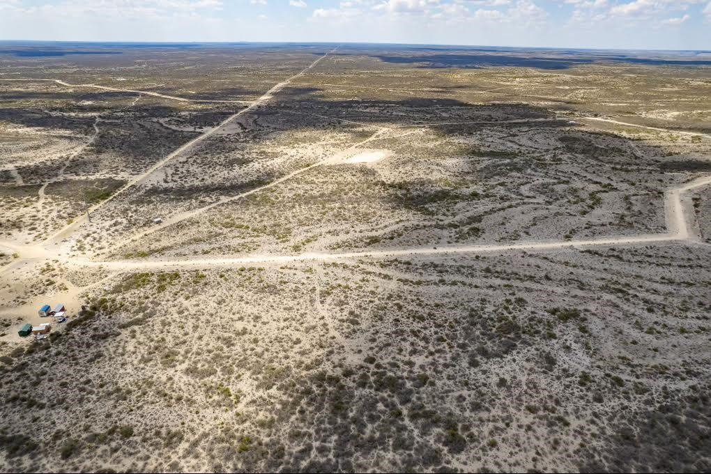 Image 15 of 18 For 1027 Lobo  