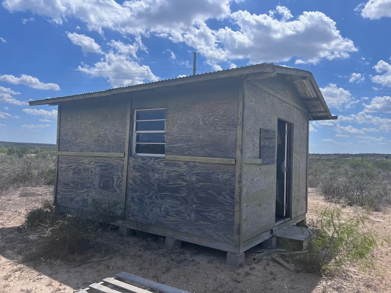 Image 17 of 18 For 1027 Lobo  