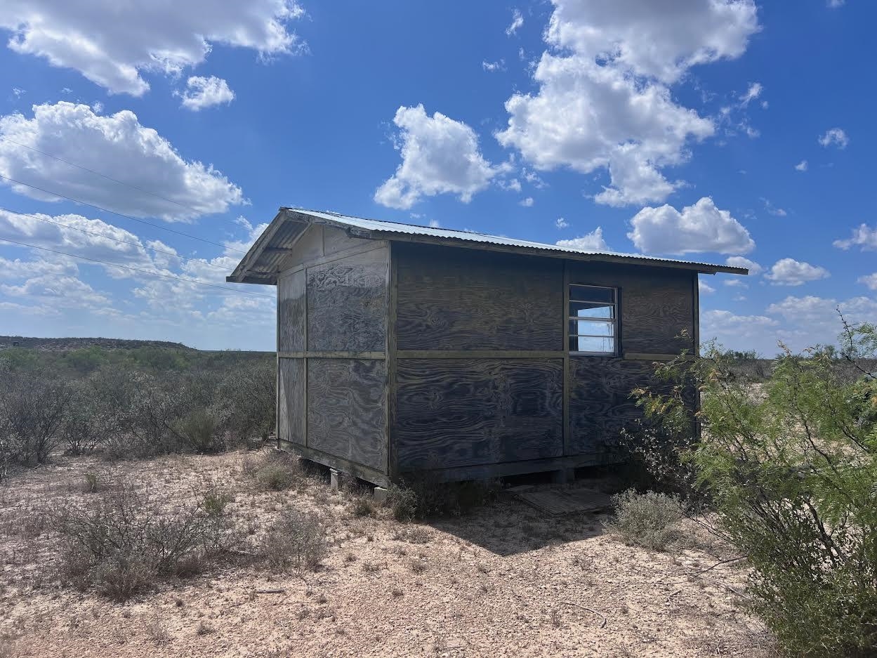 Image 18 of 18 For 1027 Lobo  