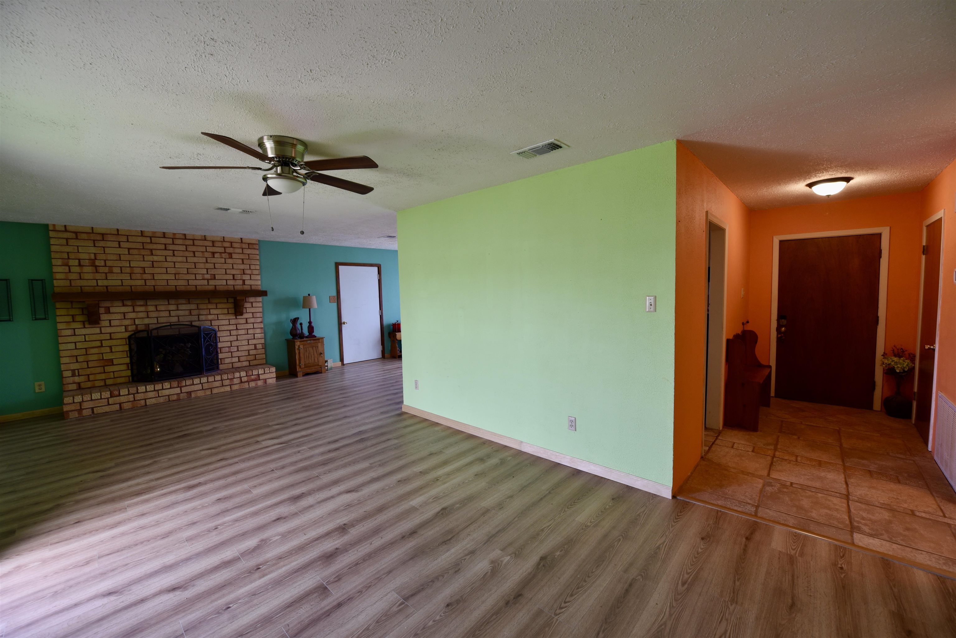 Image 6 of 29 For 1553 Rio Diablo Parkway