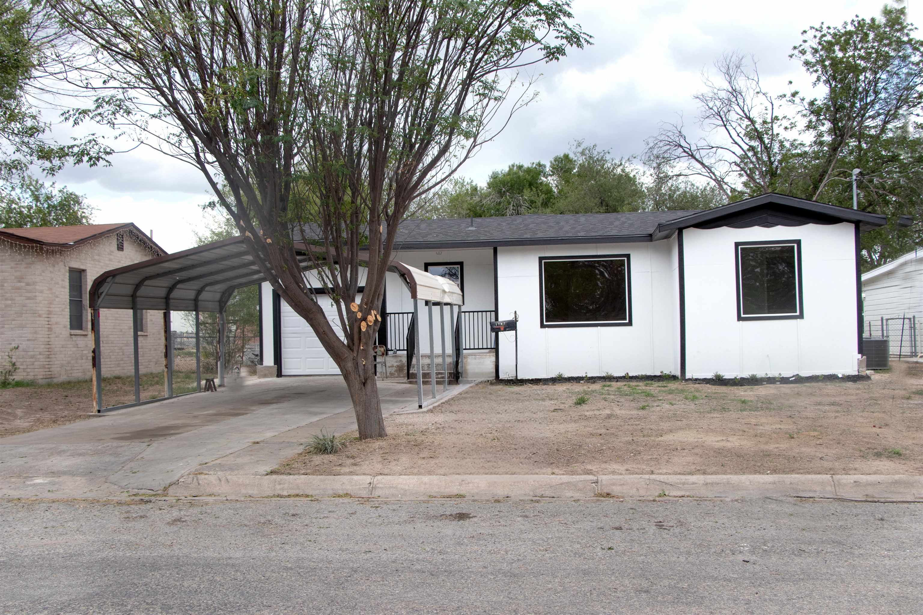 Image 2 of 34 For 1707 Avenue D