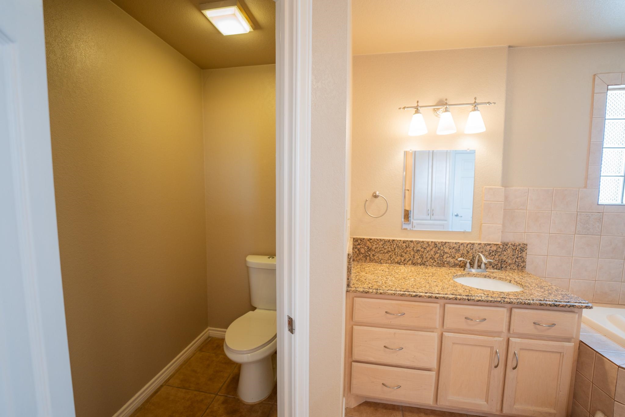 Image 15 of 24 For 405 El Lago Camino Dr
