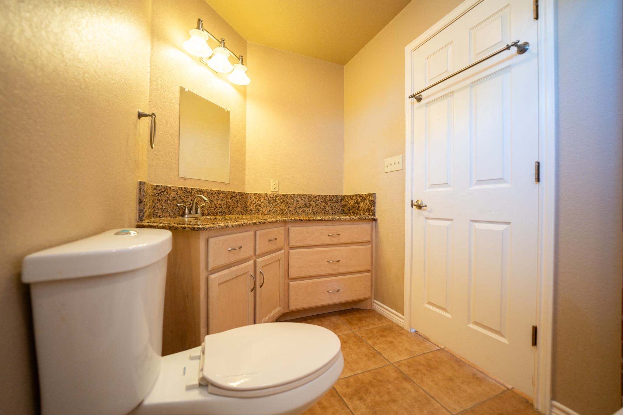 Image 19 of 24 For 405 El Lago Camino Dr