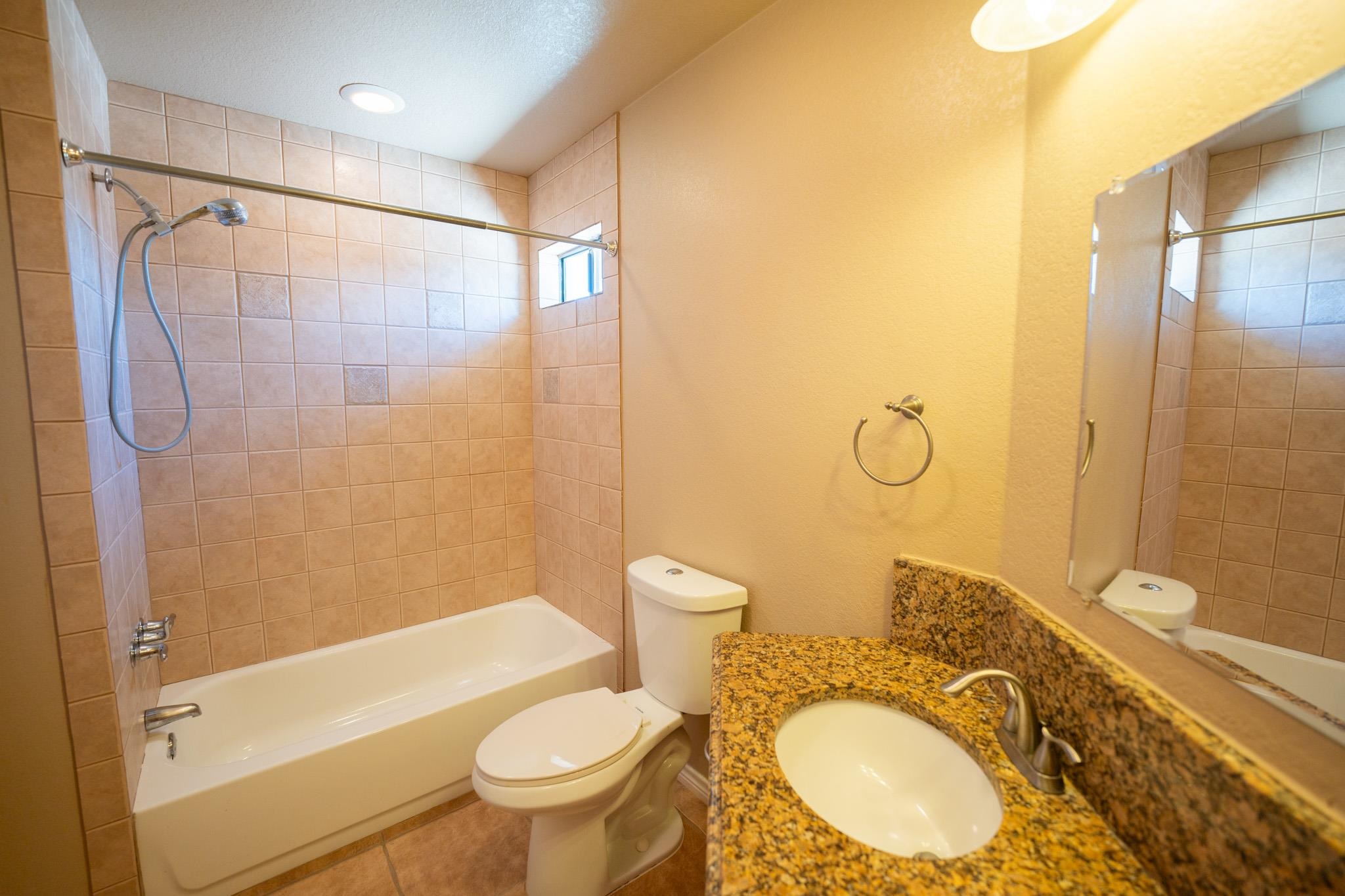 Image 20 of 24 For 405 El Lago Camino Dr