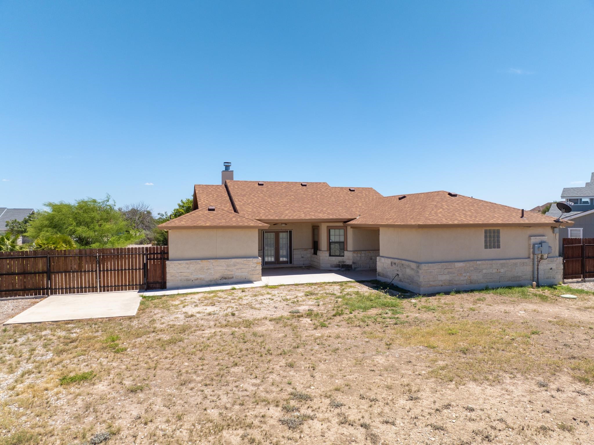 Image 24 of 24 For 405 El Lago Camino Dr