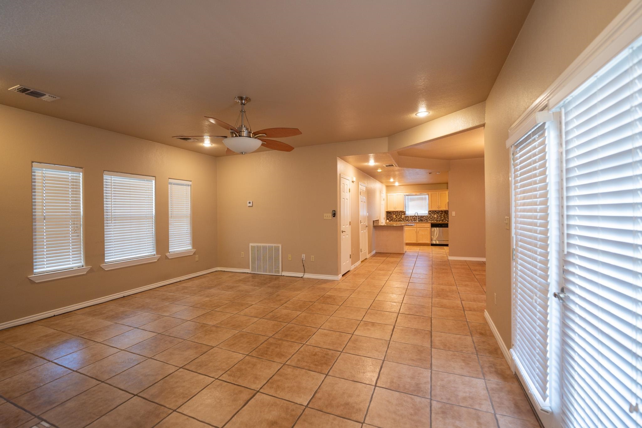 Image 4 of 24 For 405 El Lago Camino Dr