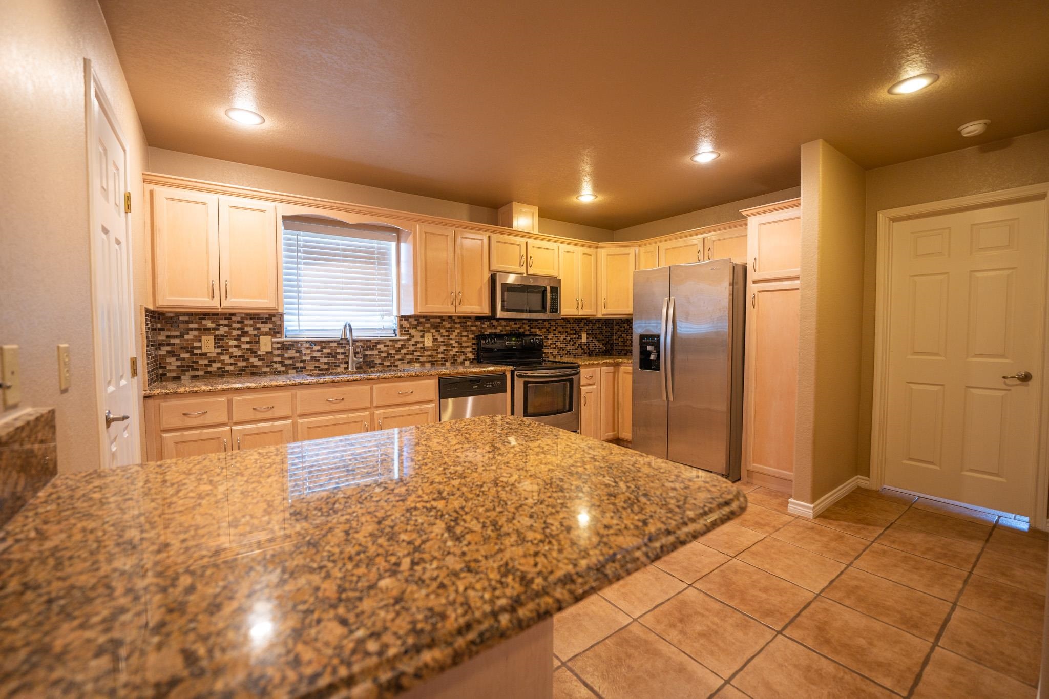 Image 7 of 24 For 405 El Lago Camino Dr
