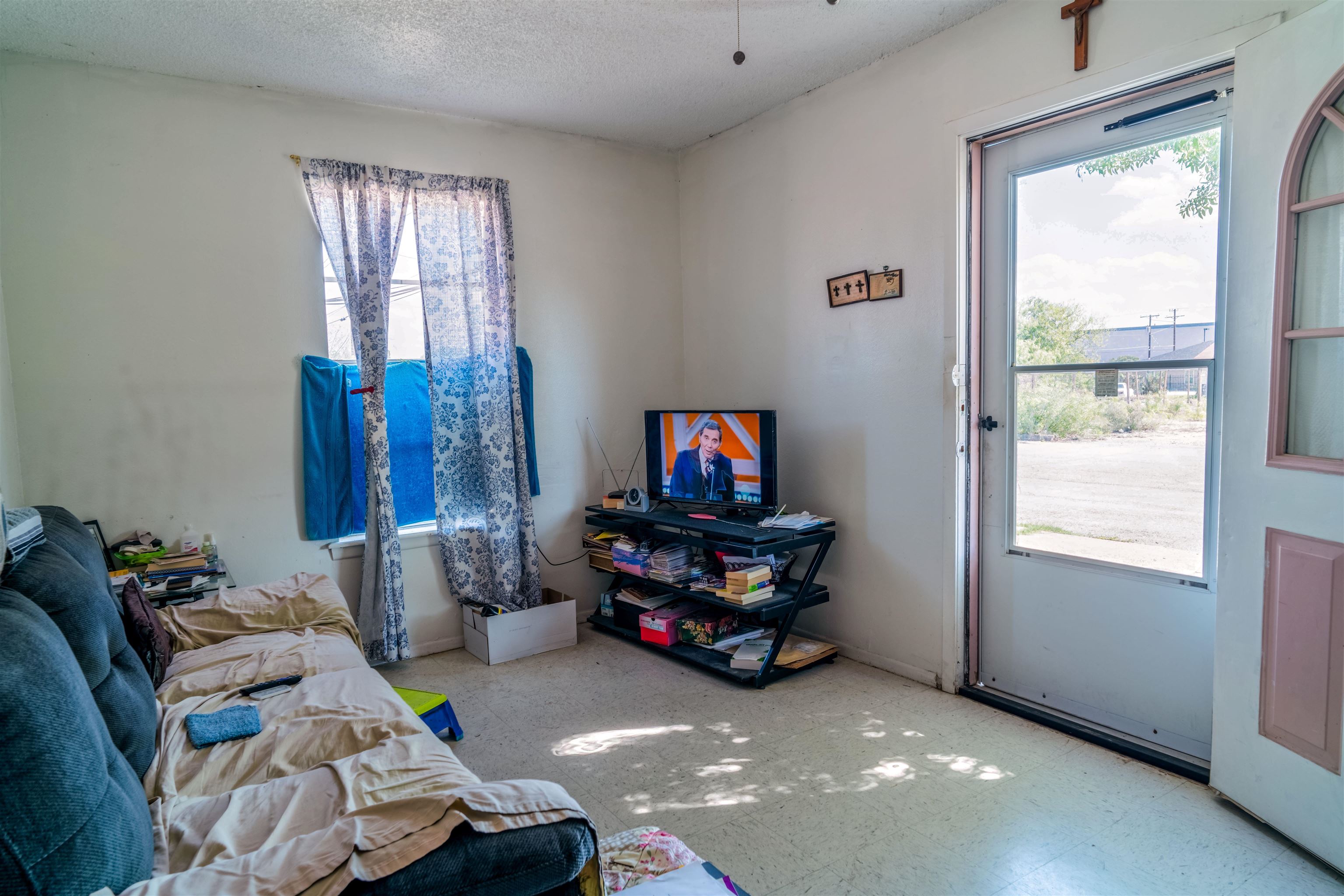 Image 24 of 33 For 701 6th Street E