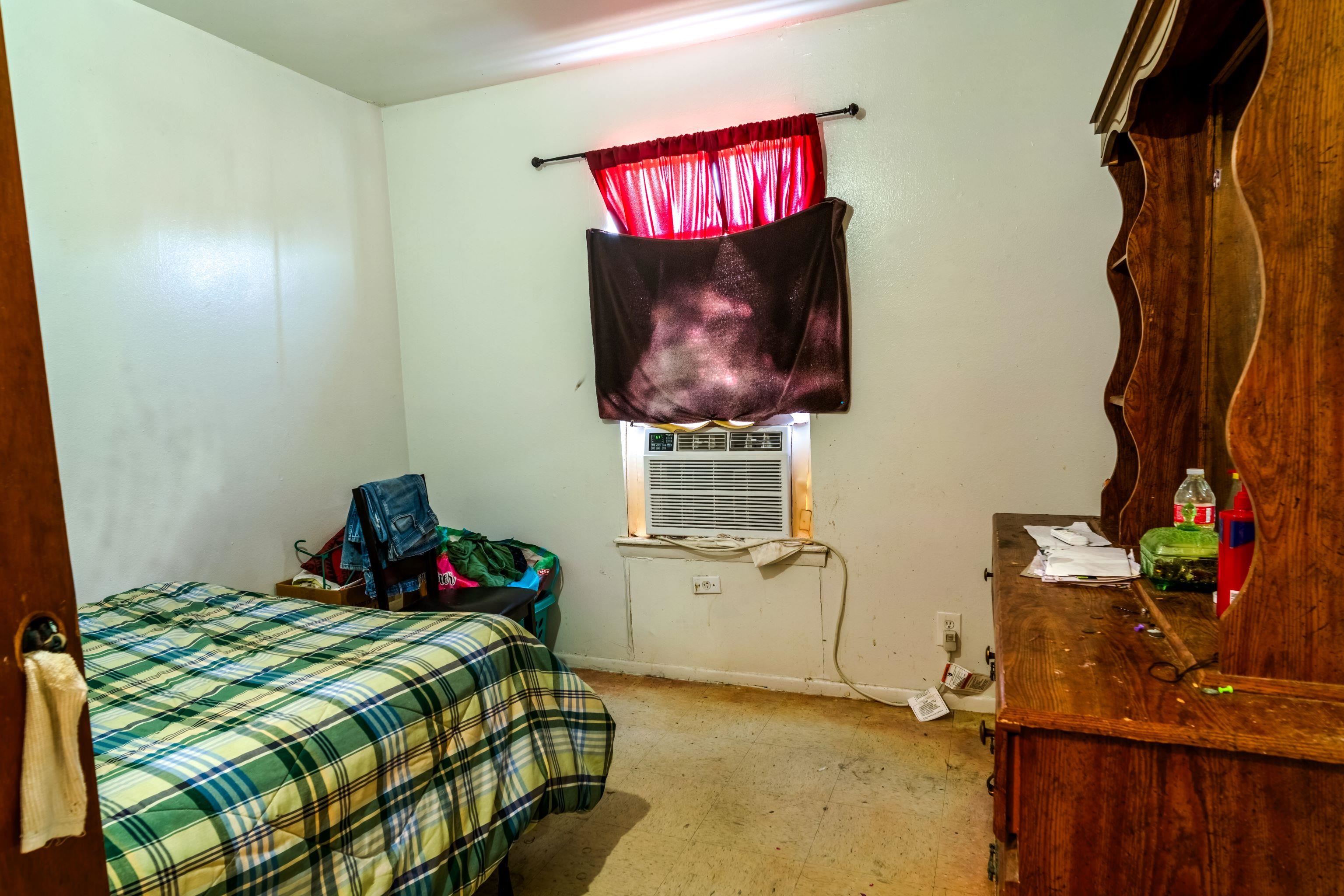Image 26 of 33 For 701 6th Street E