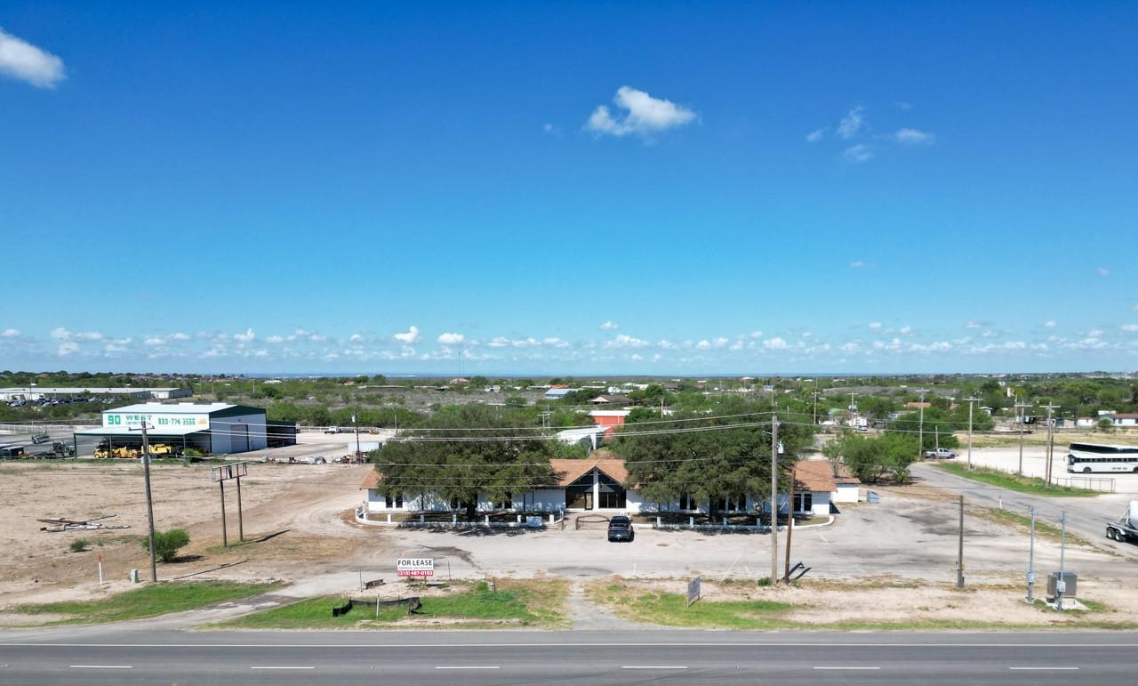 Image 33 of 44 For 4730 Veterans Blvd