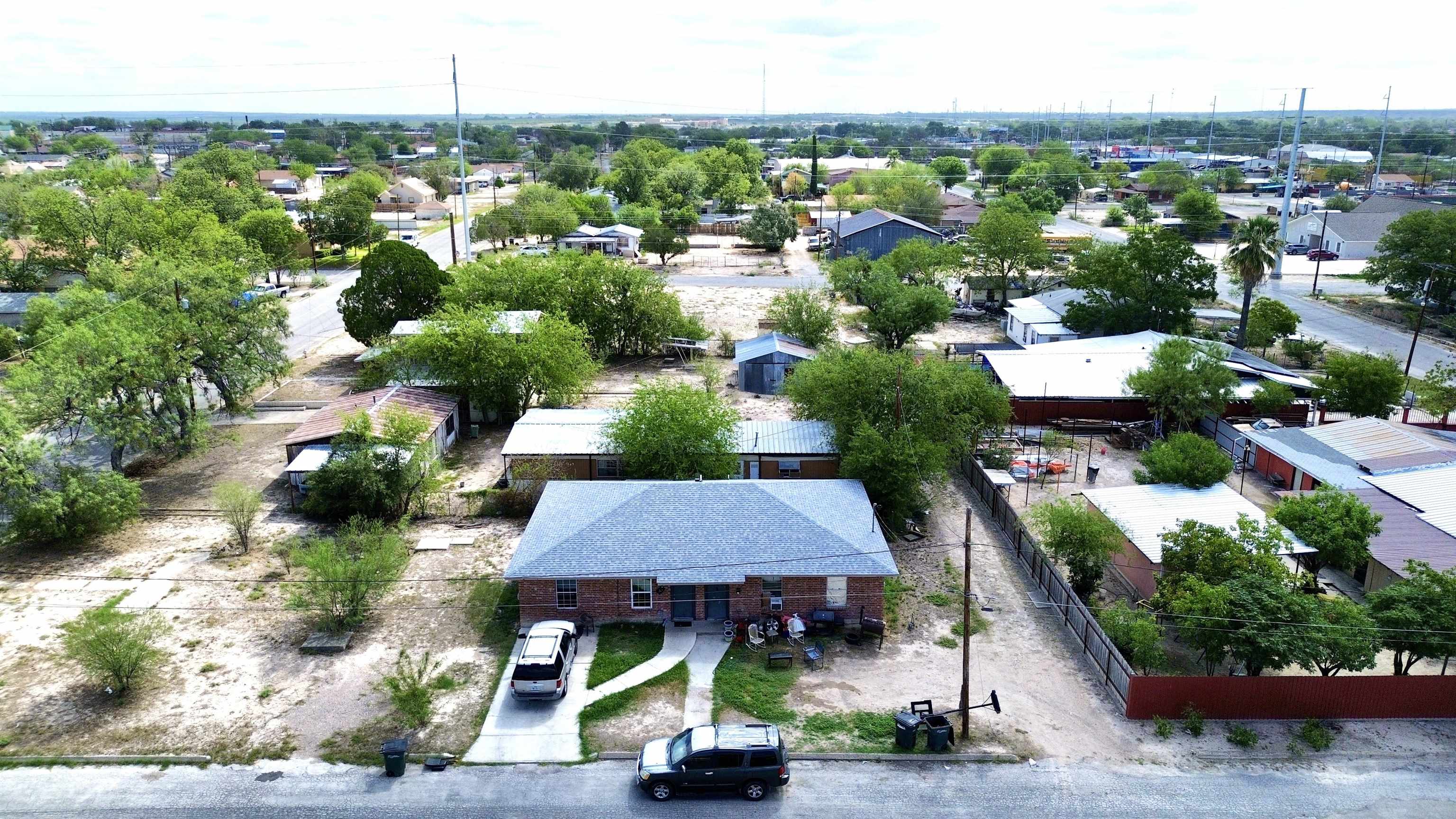 Details for 307 A & B Ave I, Del Rio, TX 78840