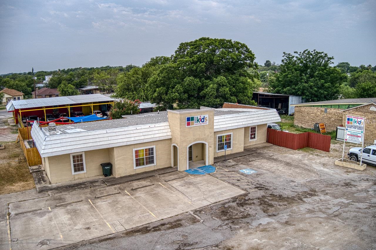 Details for 1011 Dr. Fermin Calderon, Del Rio, TX 78840