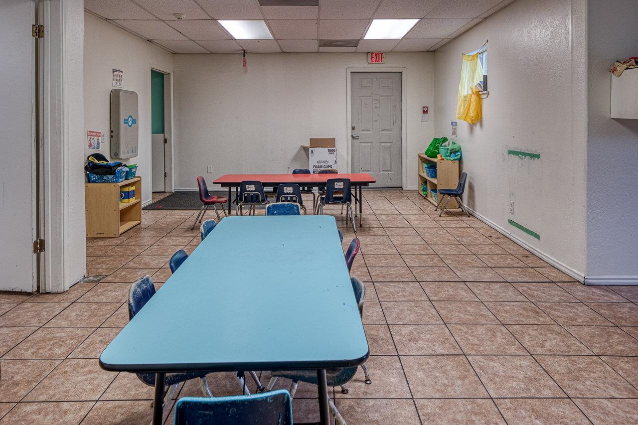 Image 11 of 40 For 1011 Dr. Fermin Calderon
