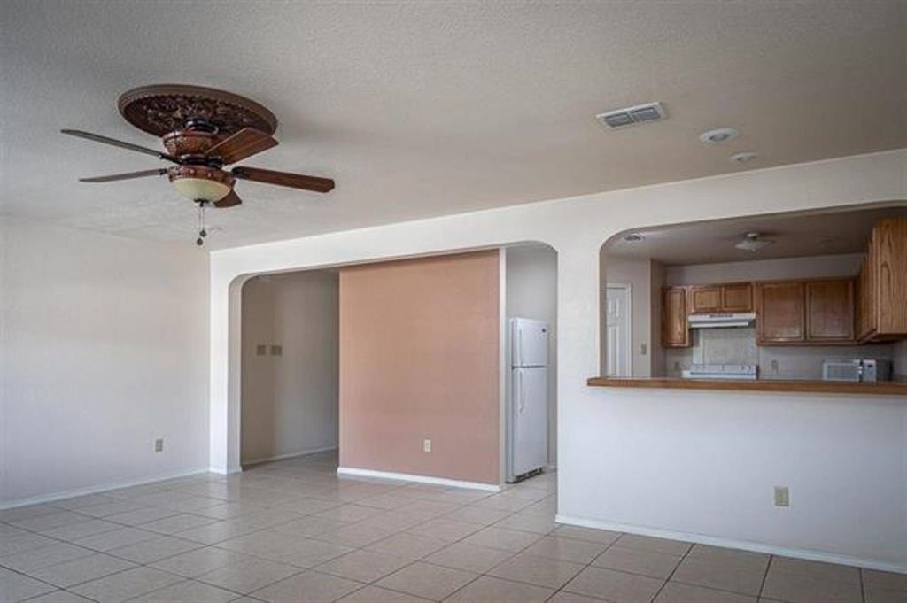 Image 4 of 5 For 113 Ramon Cardenas Dr Unit D