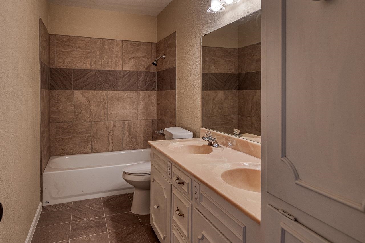 Image 19 of 40 For 109 Fox Drive