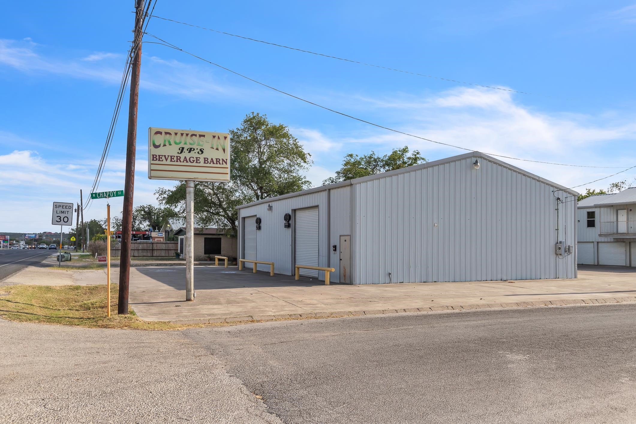 Image 11 of 20 For 401 Dr Fermin Calderon Blvd