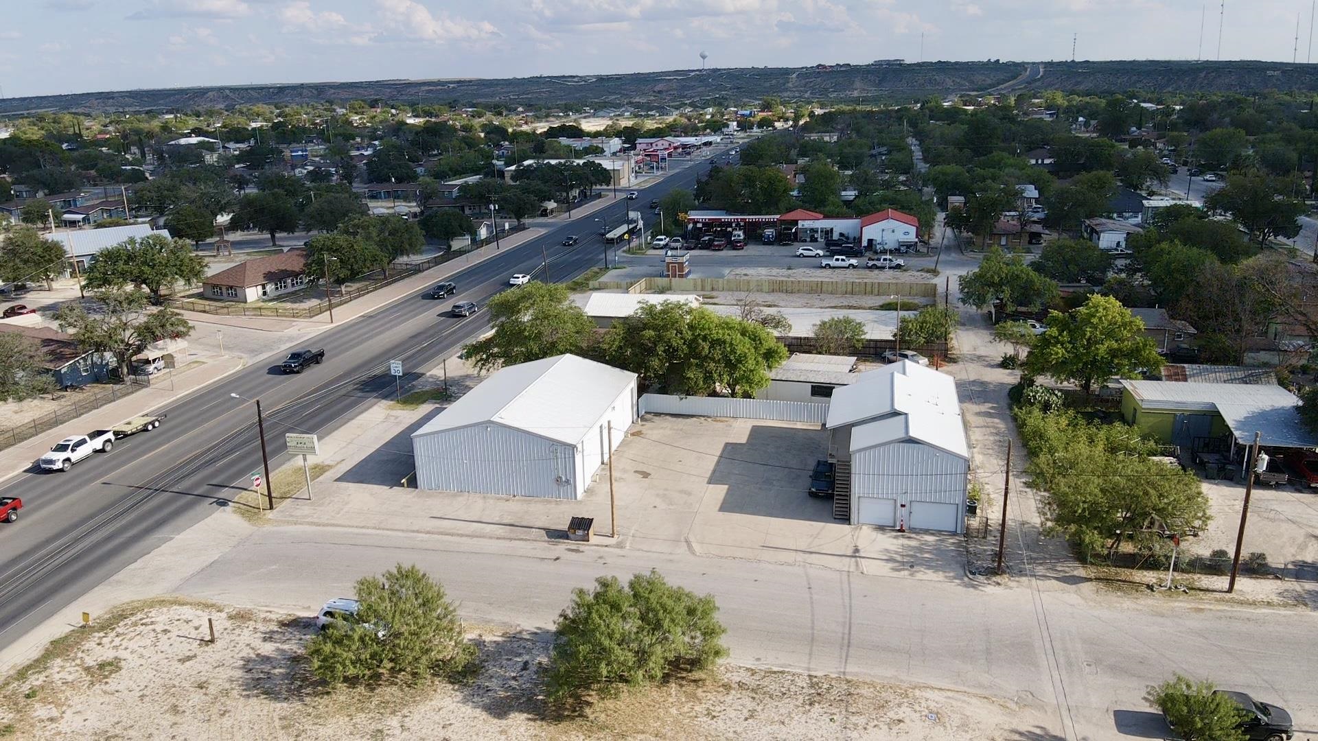Image 13 of 20 For 401 Dr Fermin Calderon Blvd