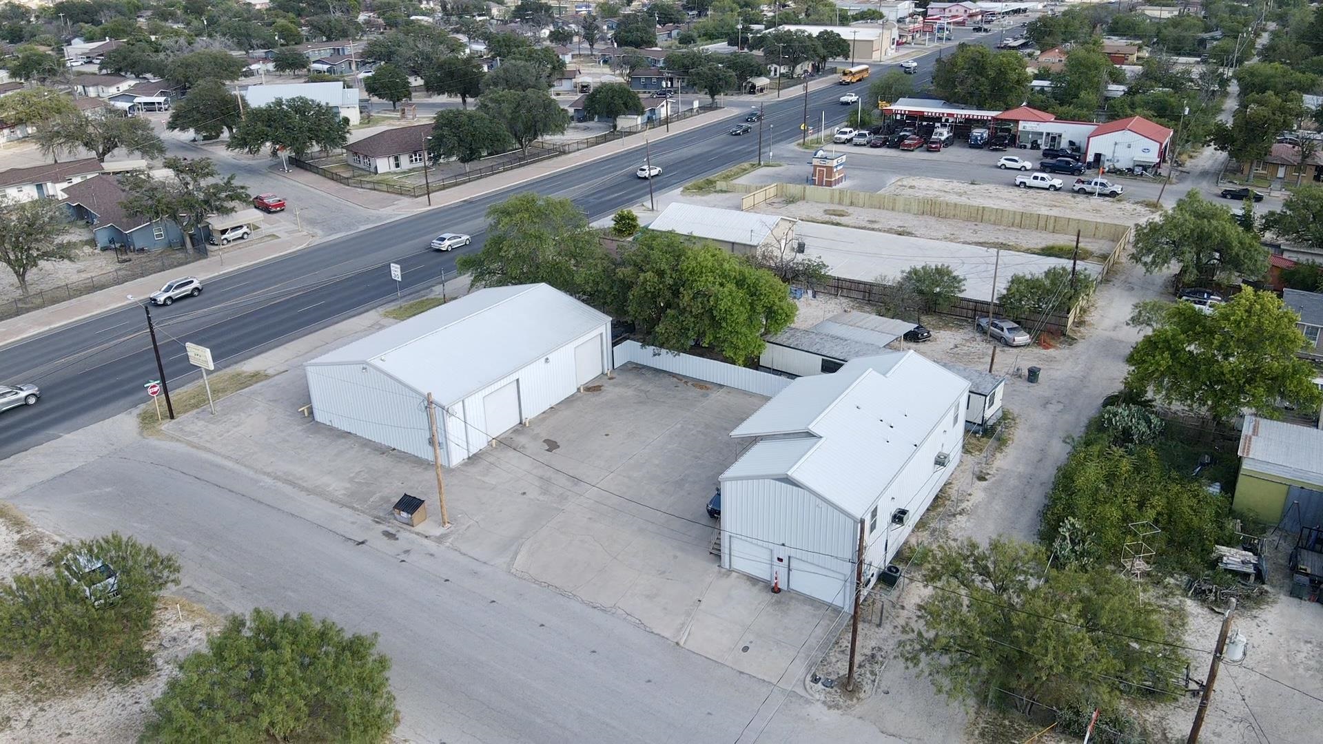 Image 15 of 20 For 401 Dr Fermin Calderon Blvd