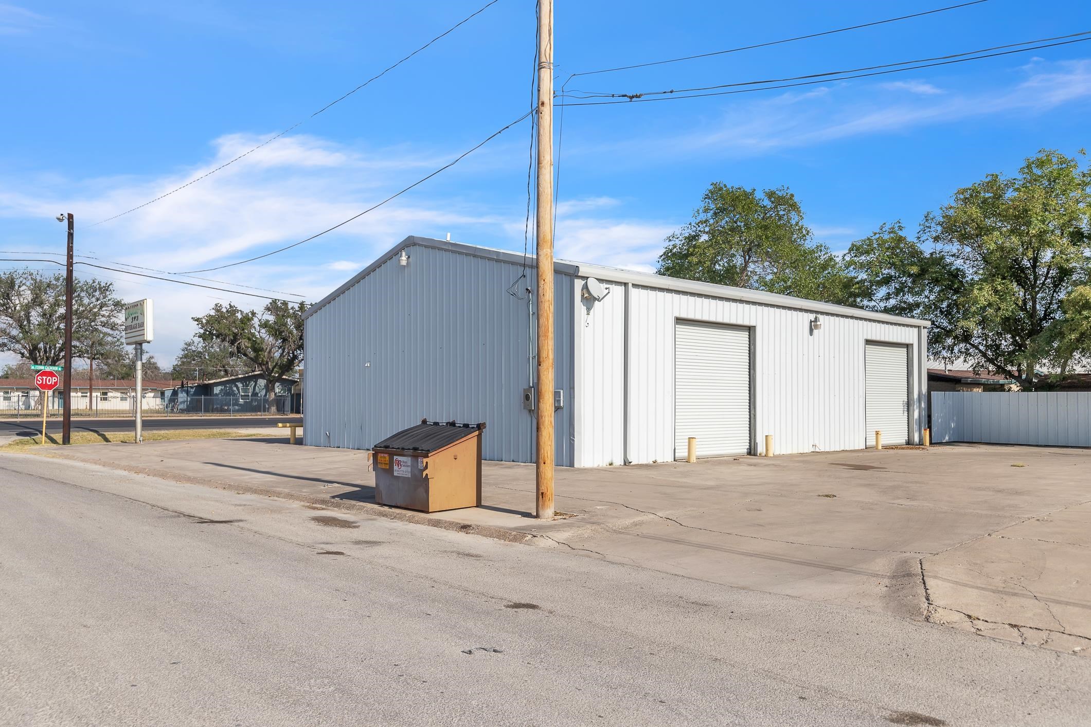 Image 9 of 20 For 401 Dr Fermin Calderon Blvd