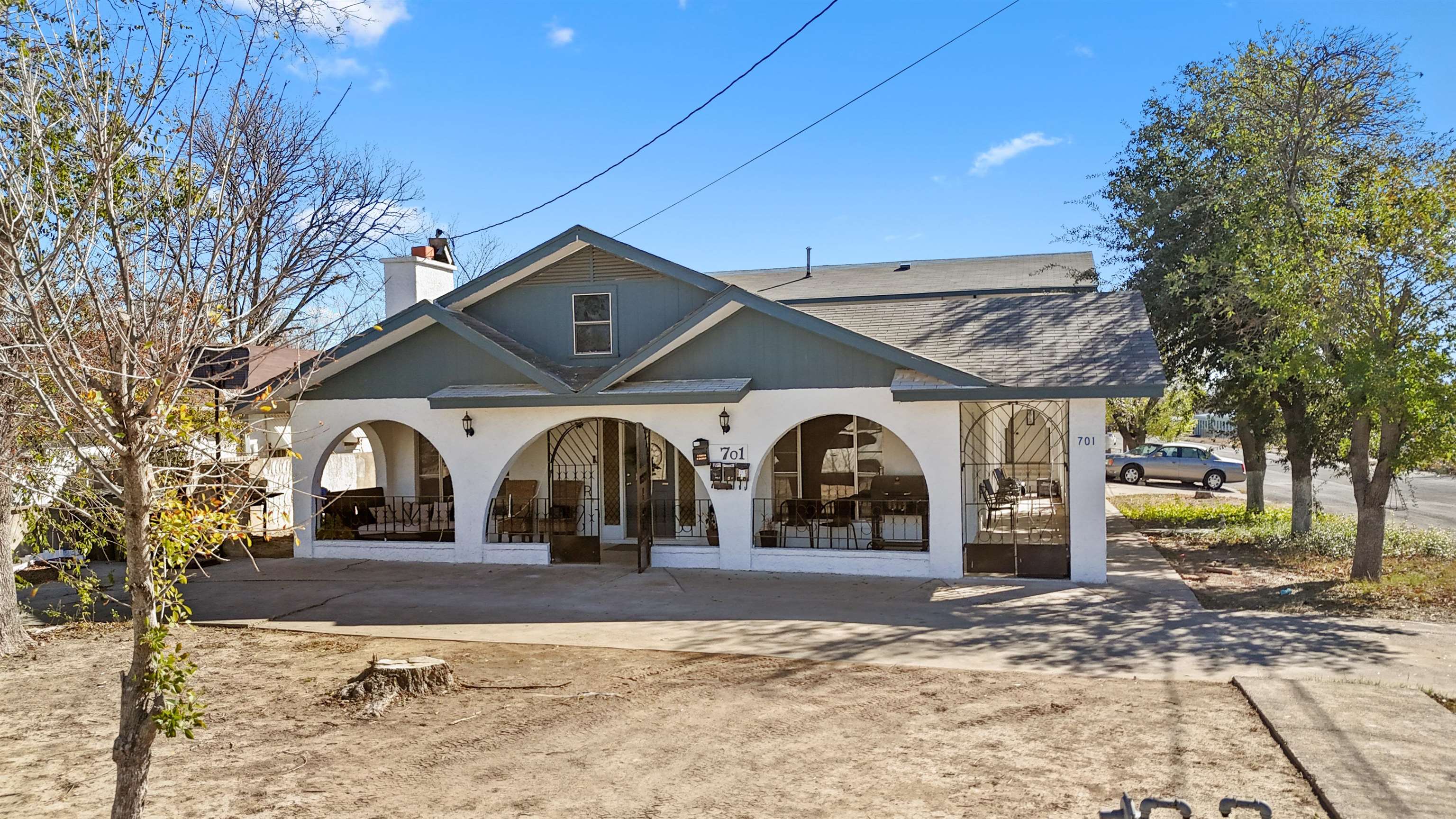 Image 23 of 33 For 701 6th E 