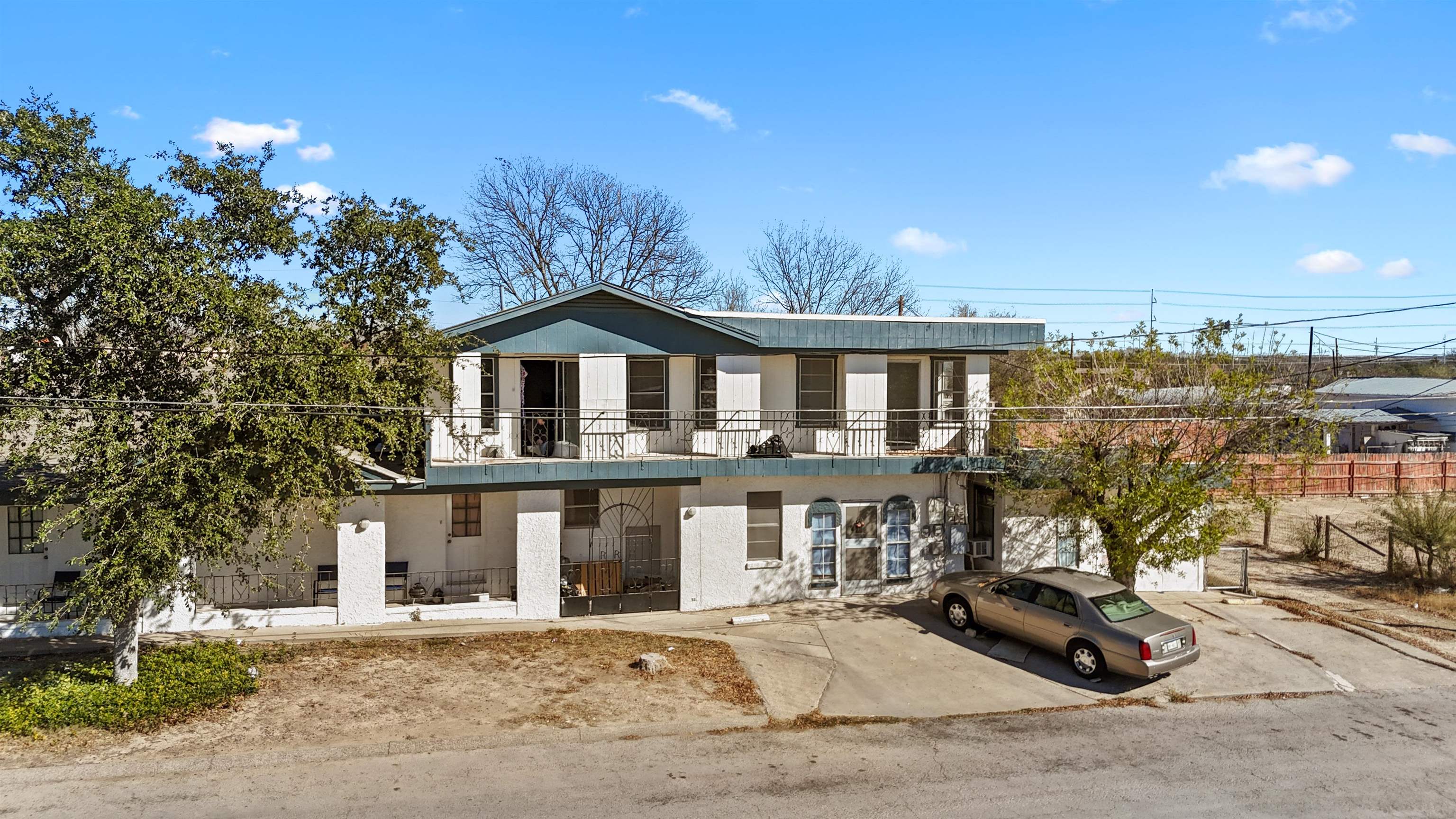 Image 26 of 33 For 701 6th E 
