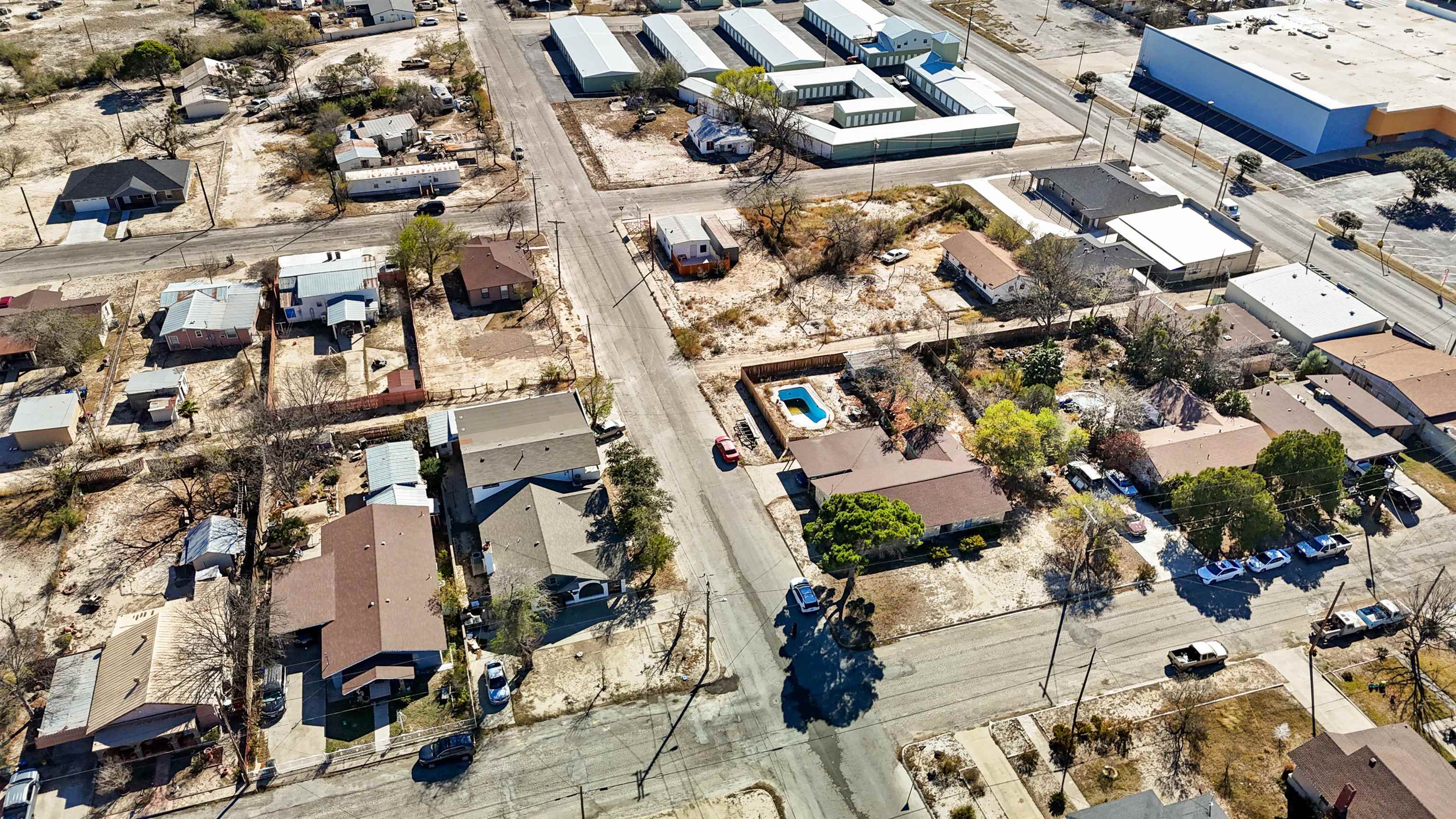 Image 29 of 33 For 701 6th E 