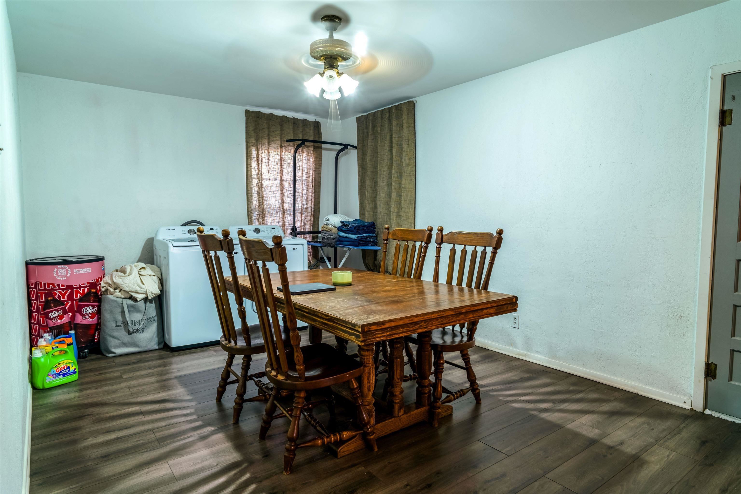 Image 9 of 33 For 701 6th E 