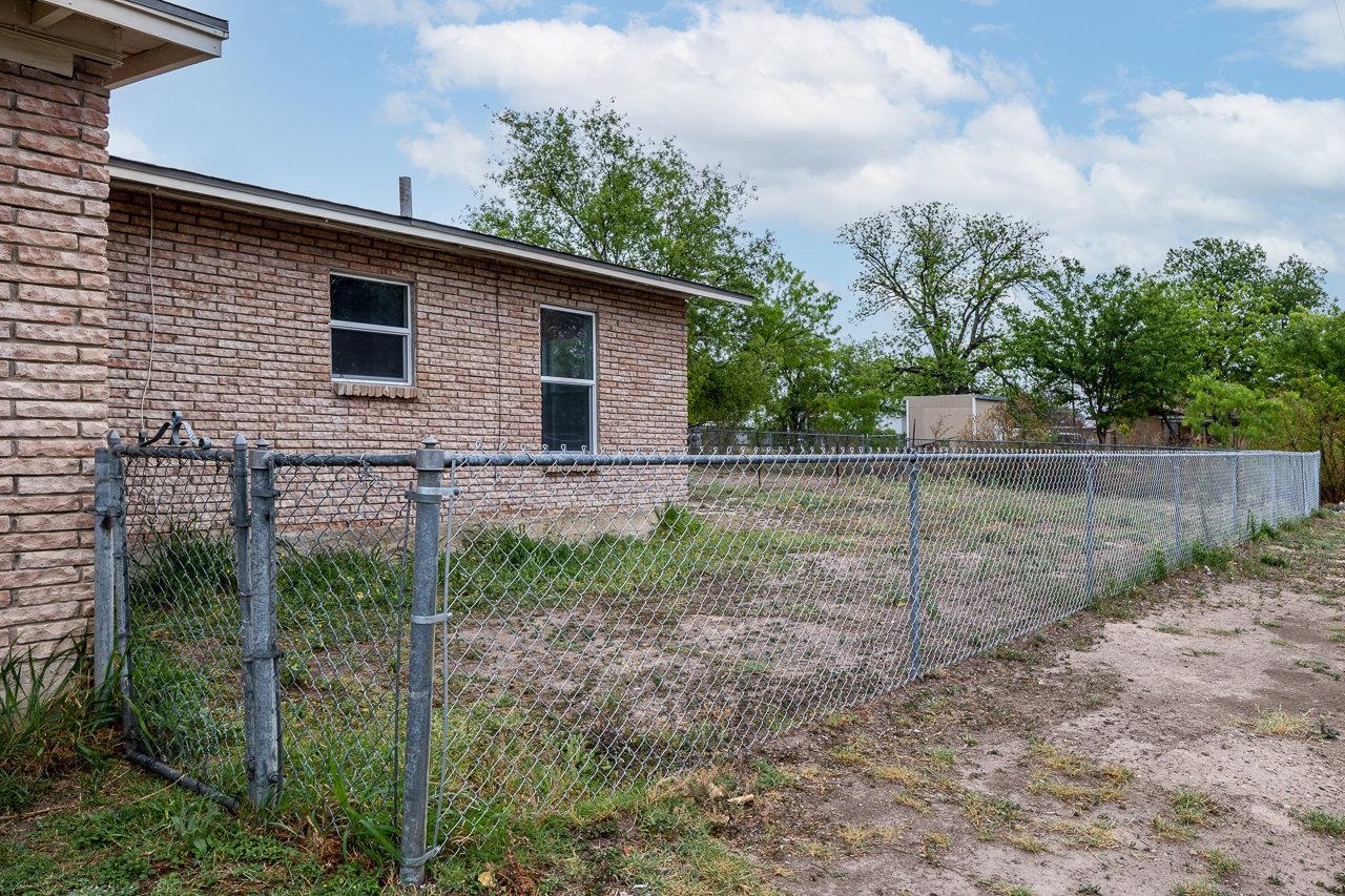 Image 13 of 13 For 901 3rd E 
