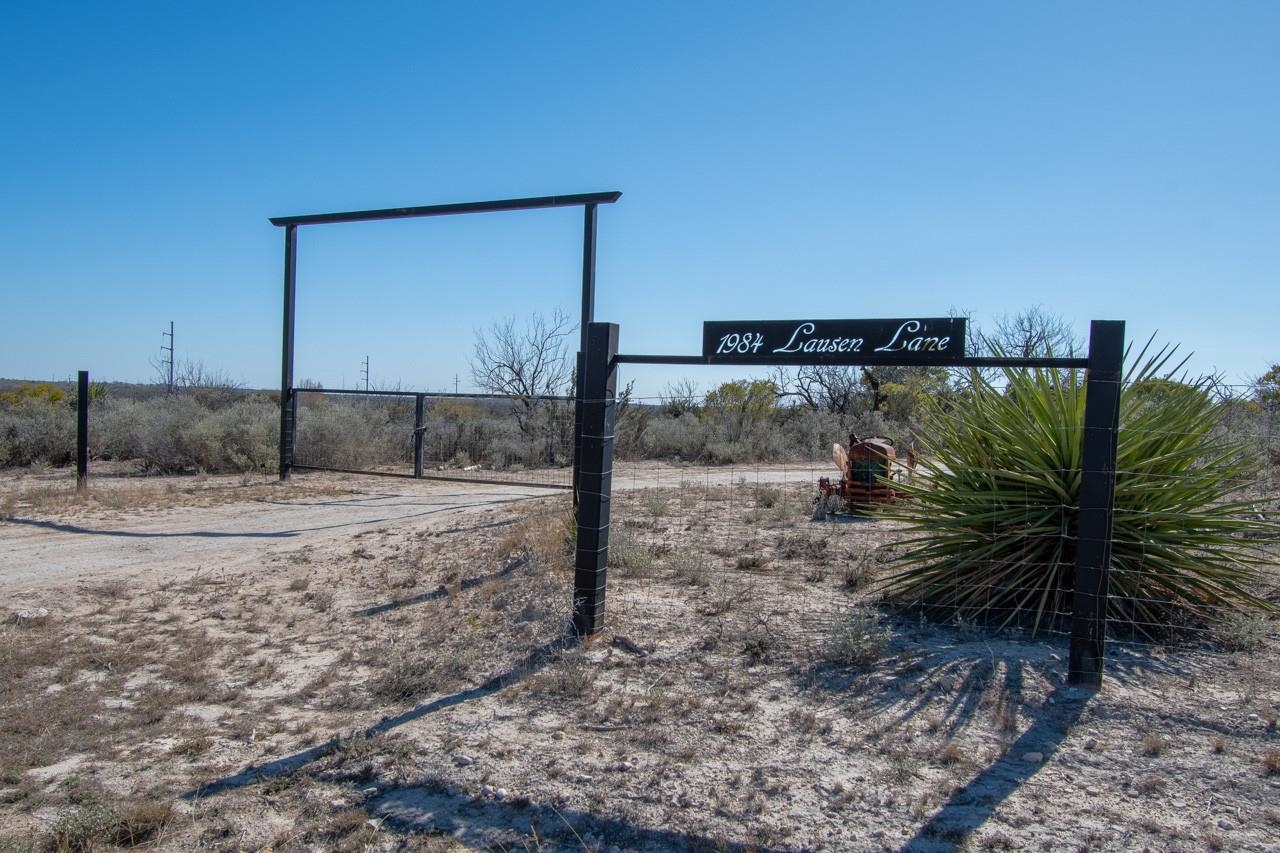 Details for 1984 Lausen  , Del Rio, TX 78840