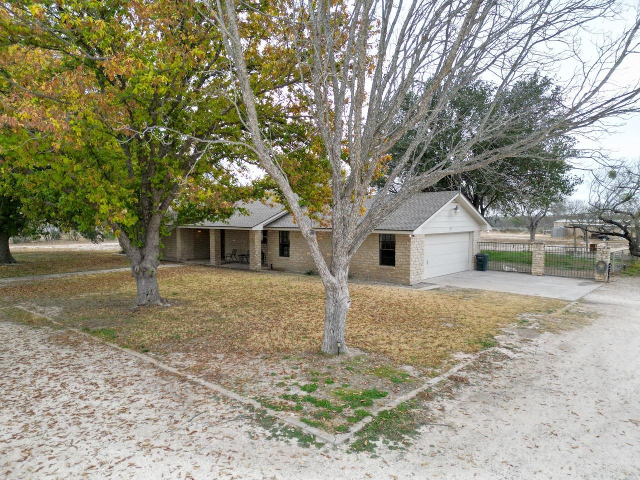 Image 4 of 45 For 216 Chapman  