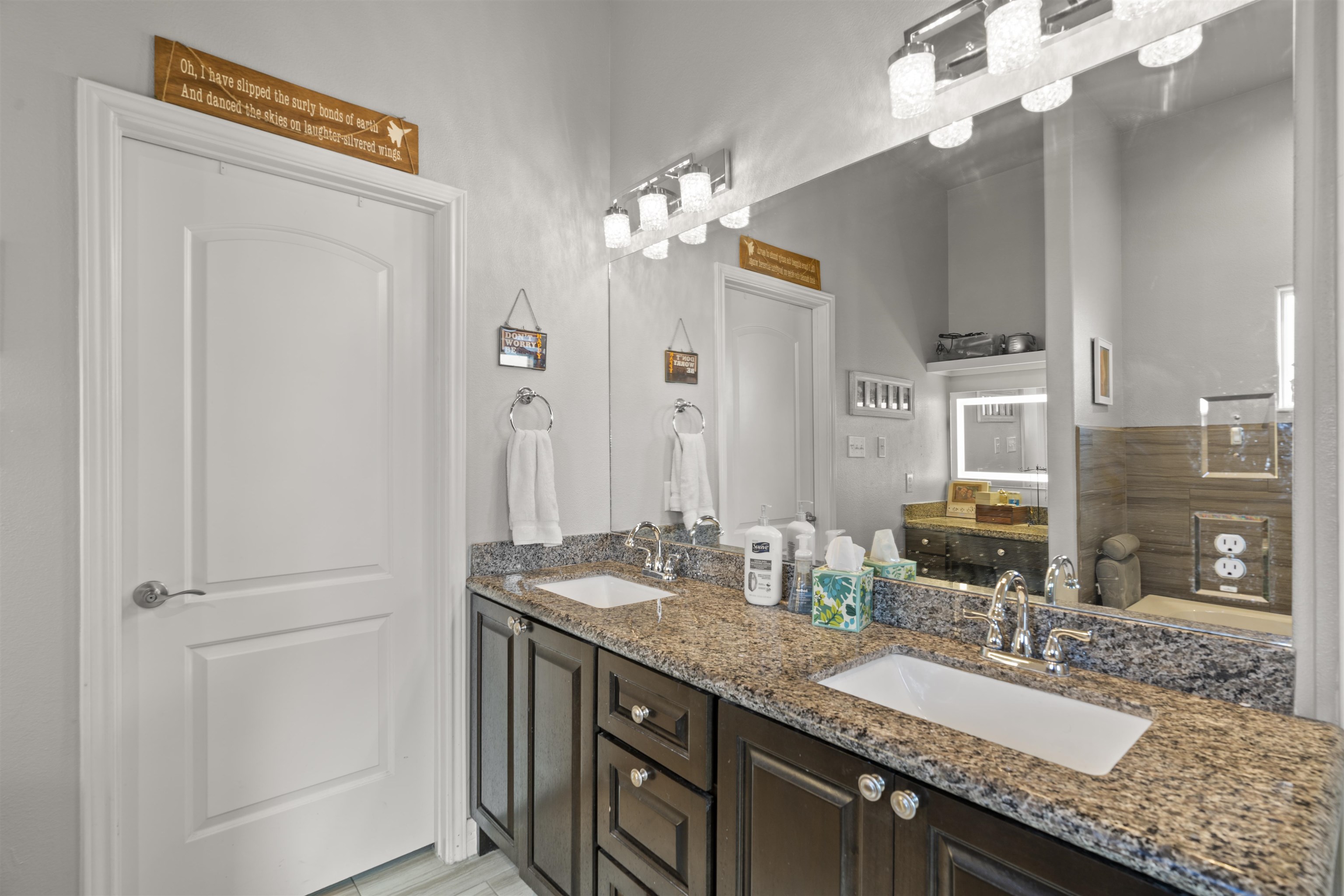 Image 21 of 41 For 102 Sitting Bull Lane Rental
