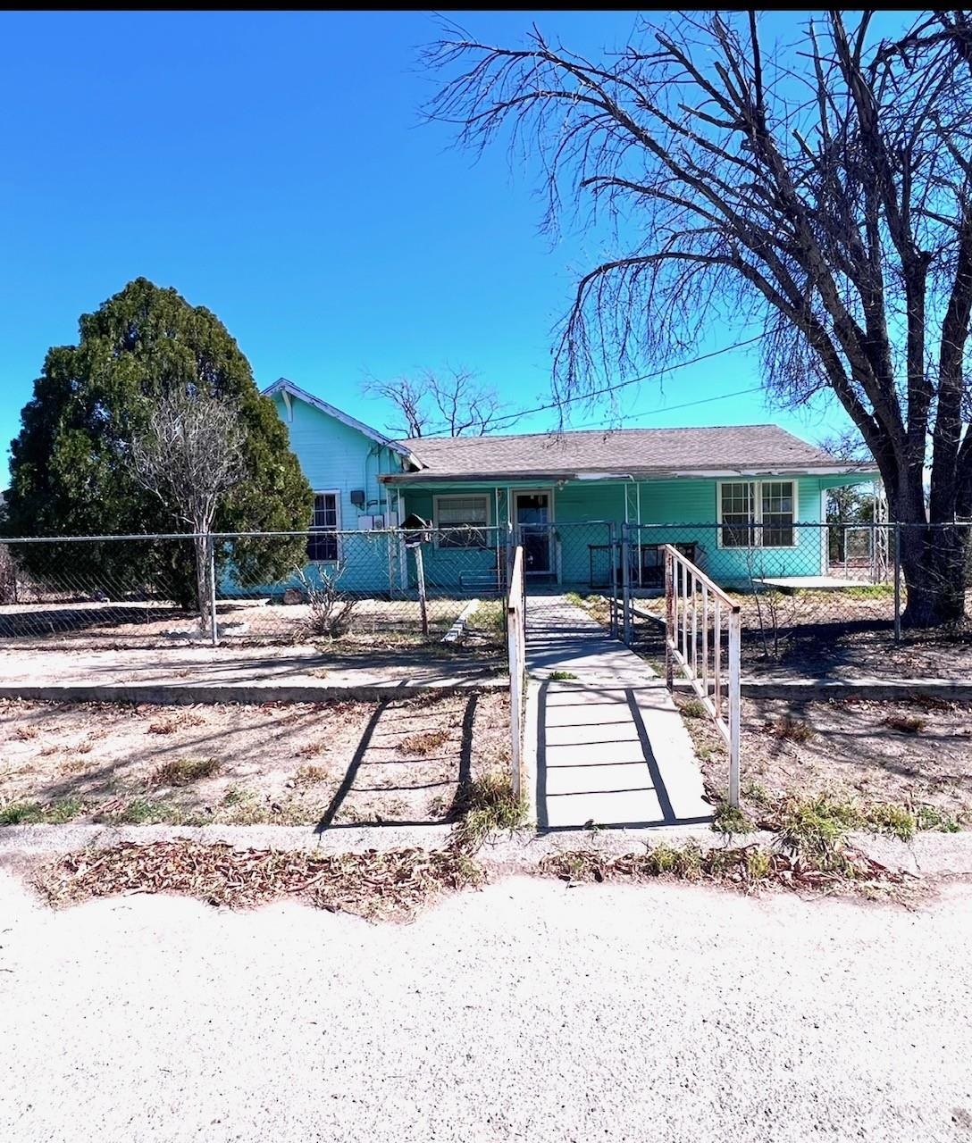 Details for 703 Avenue R, Del Rio, TX 78840
