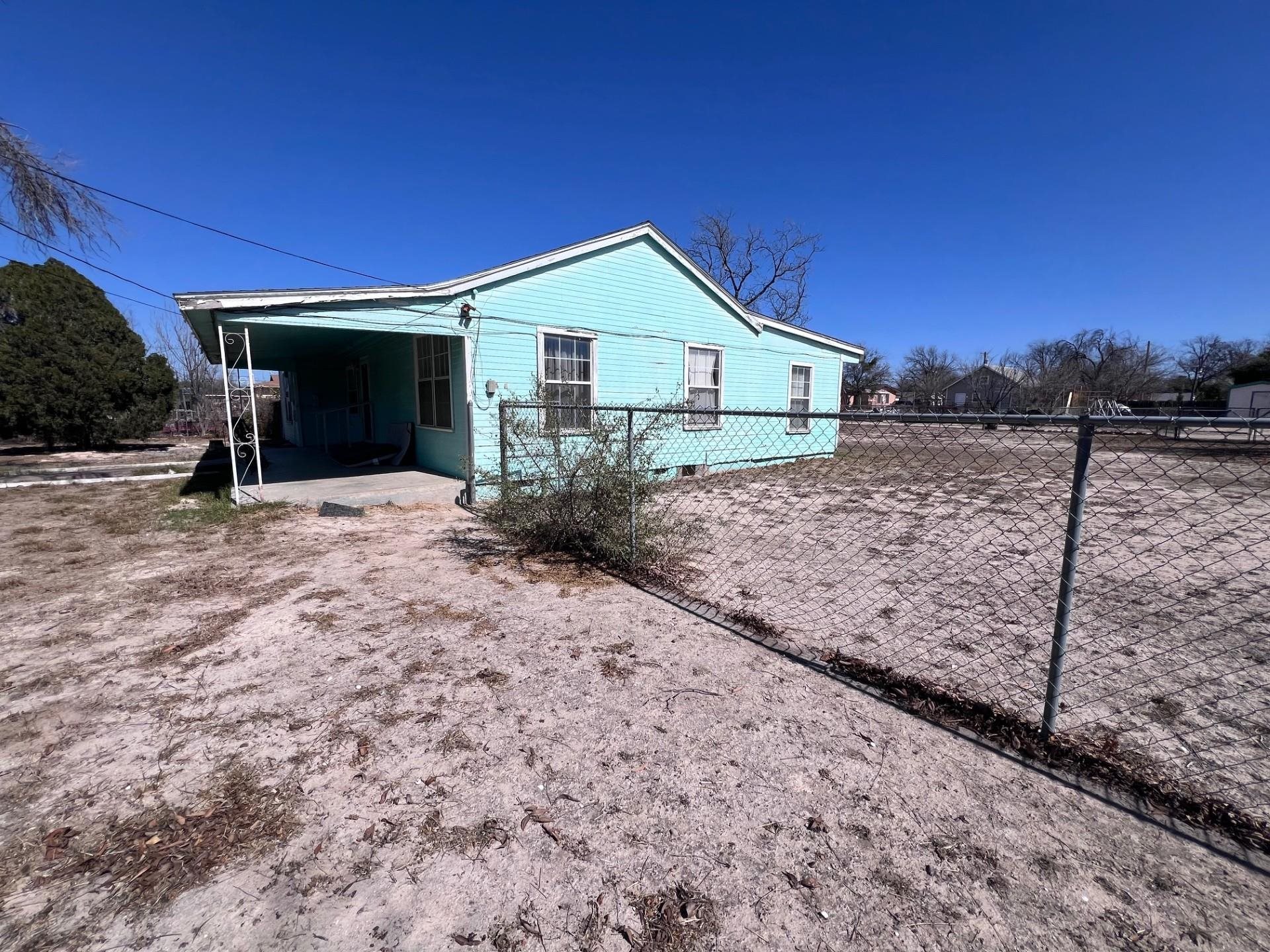Image 8 of 17 For 703 Avenue R