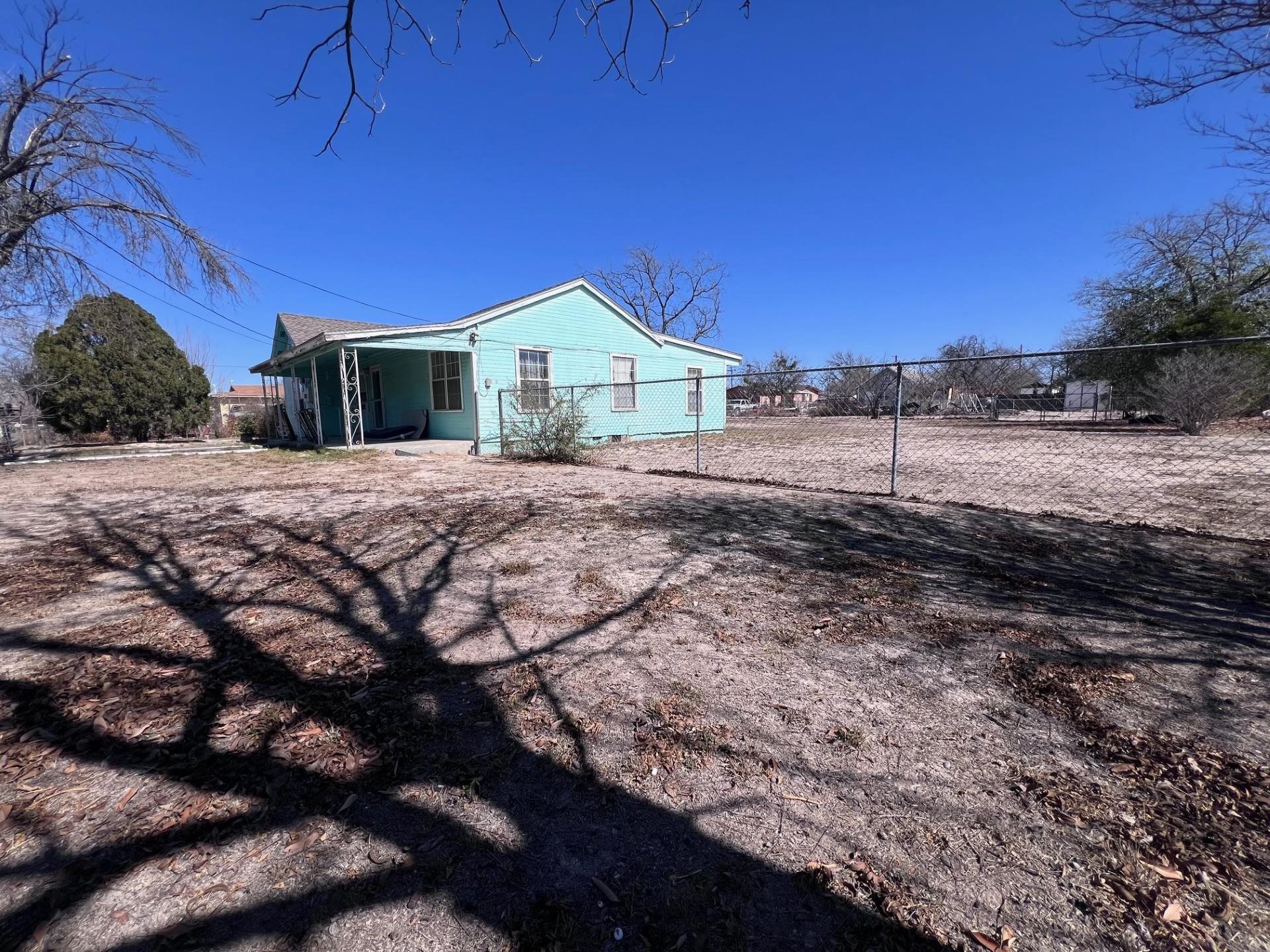 Image 9 of 17 For 703 Avenue R