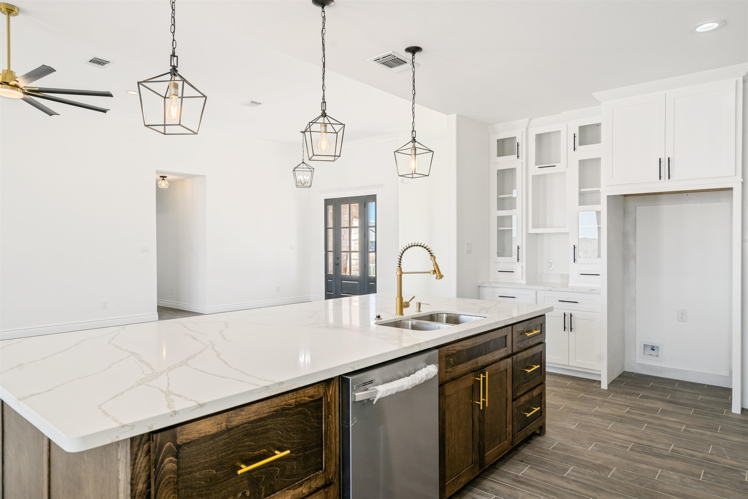 Image 14 of 50 For 1015 Buffalo Gap