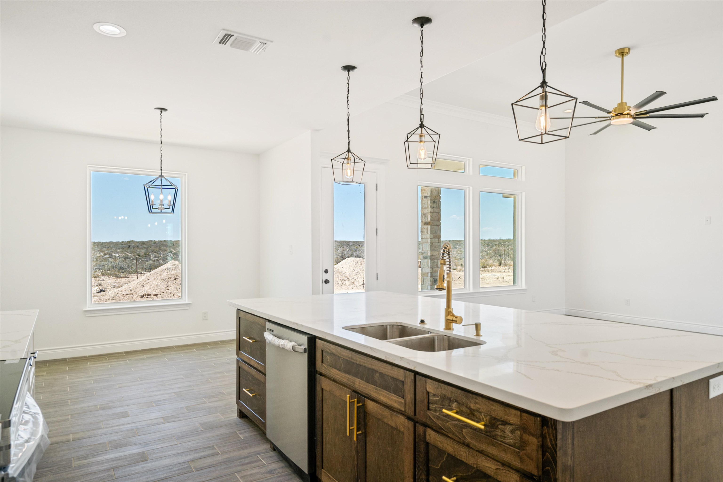 Image 15 of 50 For 1015 Buffalo Gap