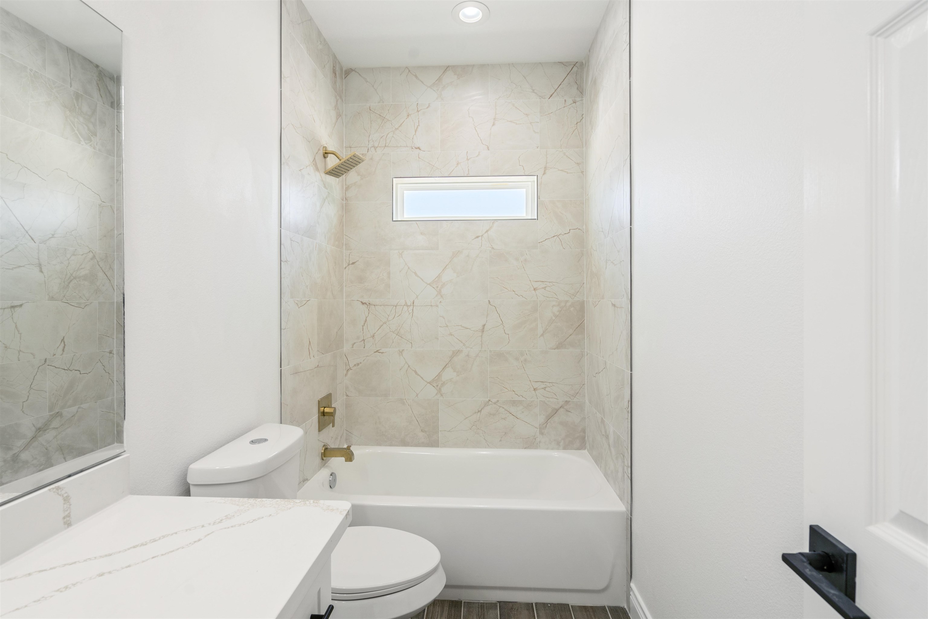 Image 43 of 50 For 1015 Buffalo Gap