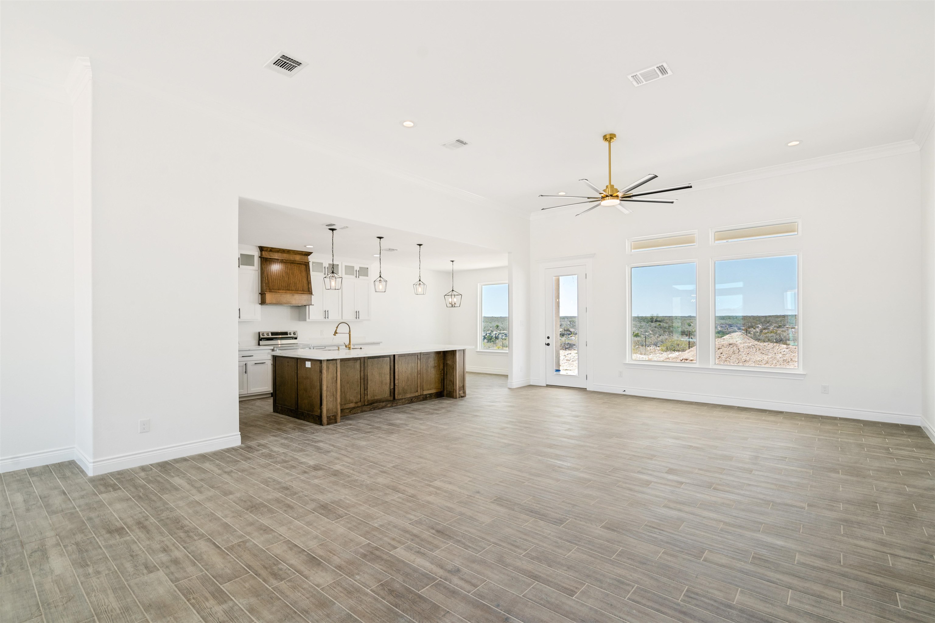 Image 8 of 50 For 1015 Buffalo Gap