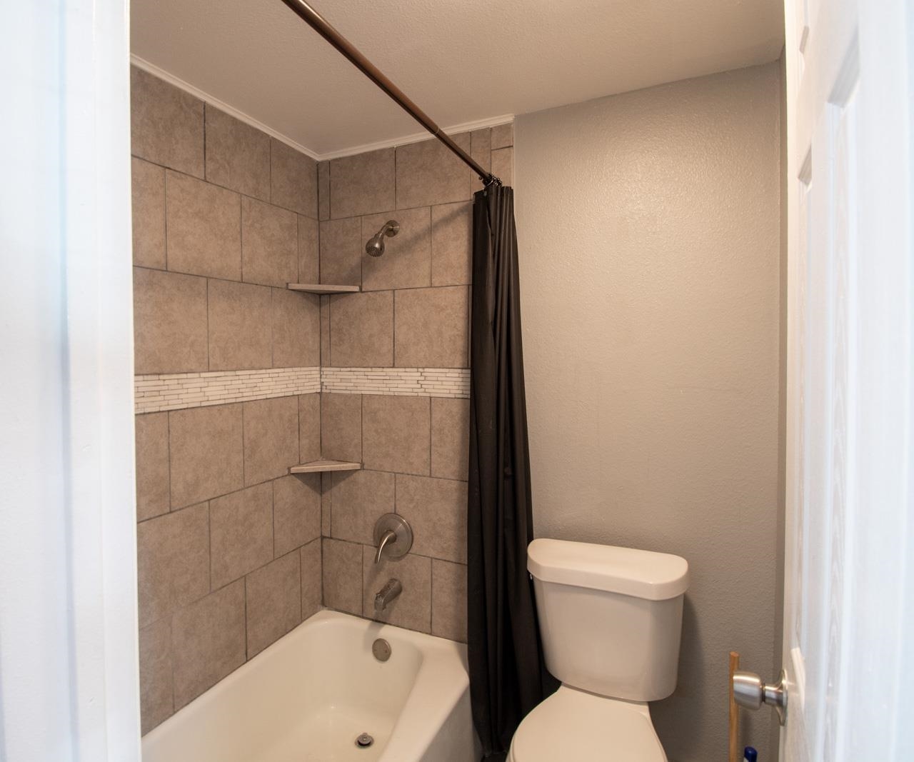 Image 12 of 17 For 11207 Us Hwy 90 Unit A2 W