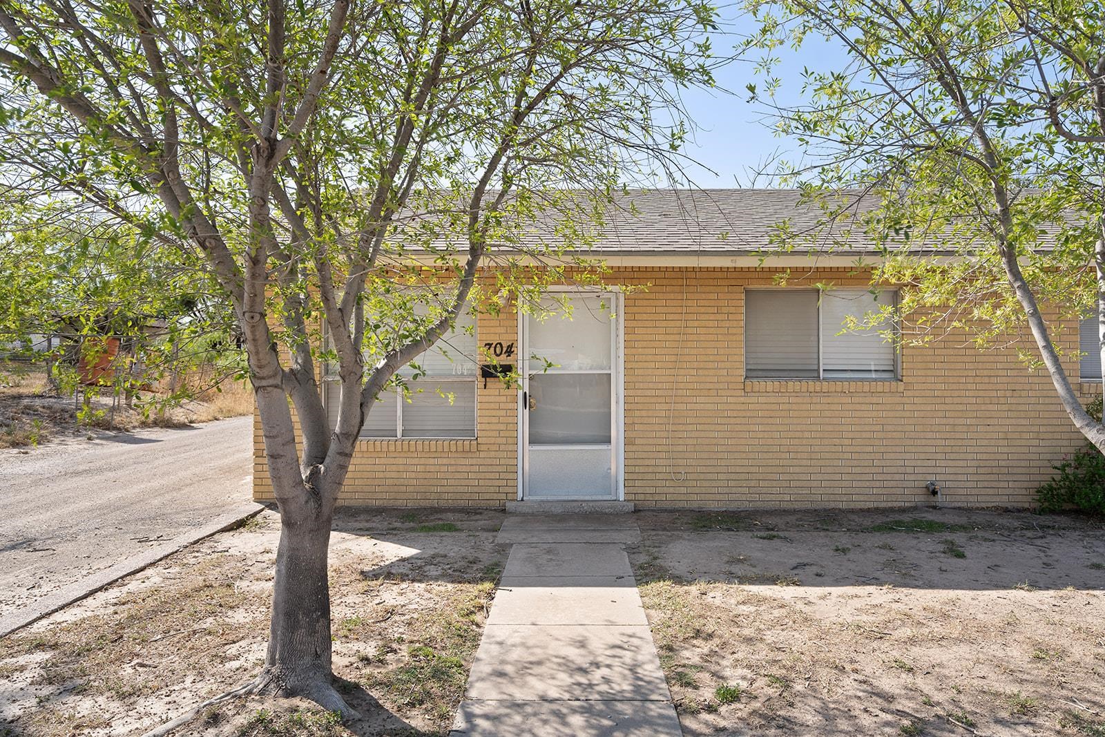 Details for 704 10th W , Del Rio, TX 78840